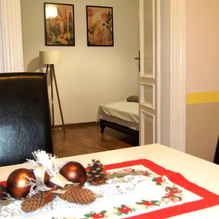 Cozy Old Town Apartment
