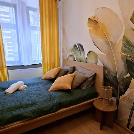 Cozy Old Town Apartment